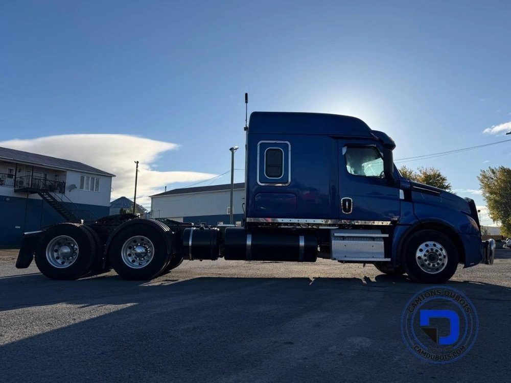 Freightliner Cascadia 2023 alt