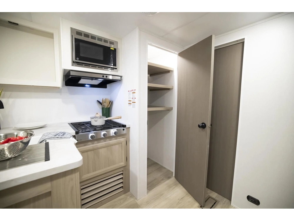 2027 Forest River Viking 26bh alt
