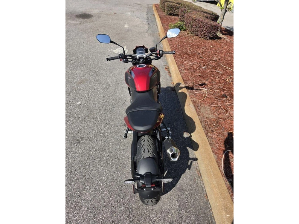 2026 Triumph Trident 800 Carnival Red