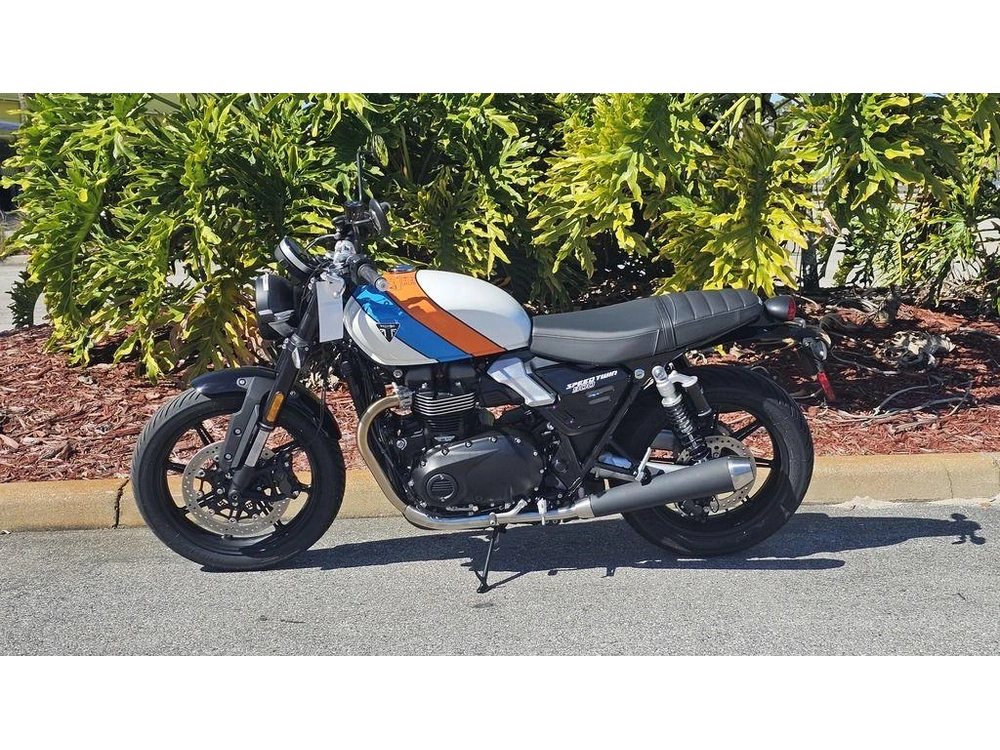 2026 Triumph Speed Twin 900 Pure White/maui Blue/tangerine Orange