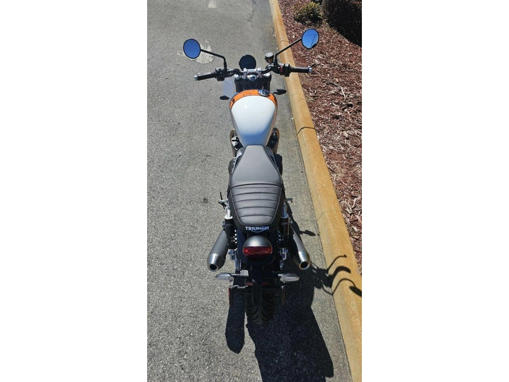 2026 Triumph Speed Twin 900 Pure White/maui Blue/tangerine Orange