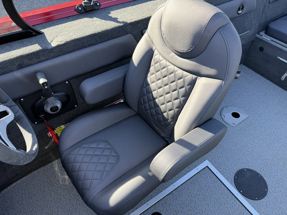 2027 Legend Boats 20 Xt Sport Package alt