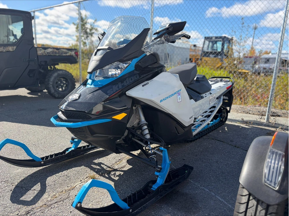 Ski-doo Backcountry 850 E-tec 2022 alt