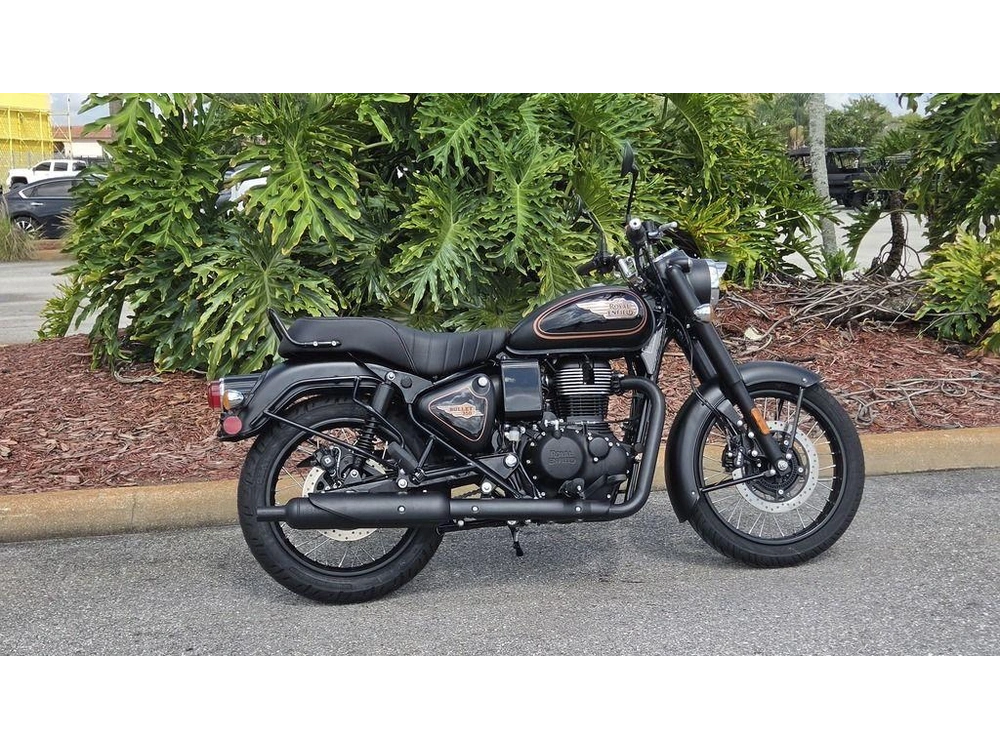 2027 Royal Enfield Bullet 350 Black Gold