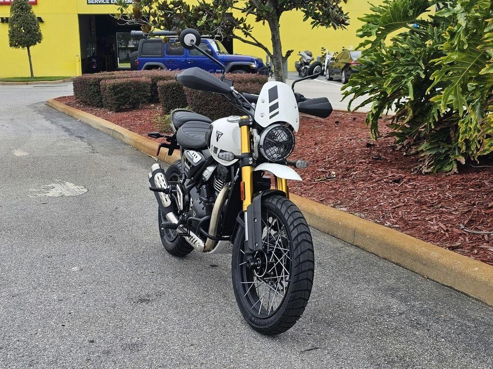 2026 Triumph Scrambler 400 Xc Vanilla White