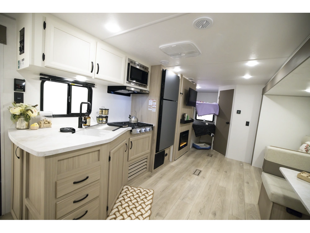 2027 Forest River Viking 262dbs alt