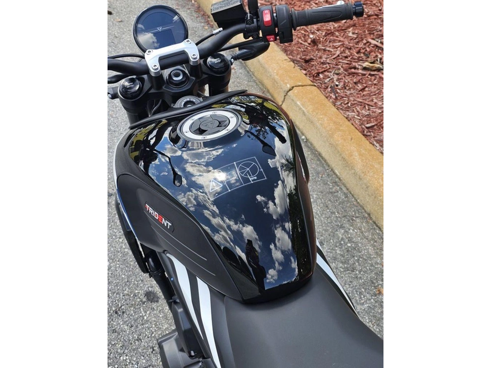 2025 Triumph Trident 660 Cobalt Blue/sapphire Black