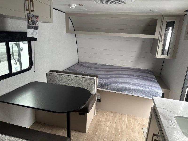 Jayco Jay Feather 17bhsl 2027