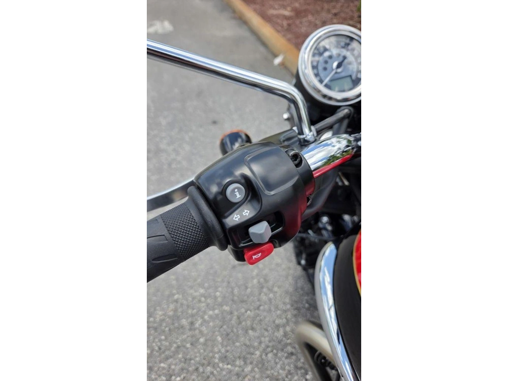 2026 Triumph Bonneville T100 Jet Black