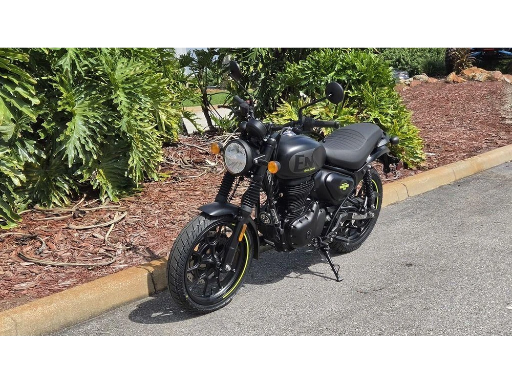 2027 Royal Enfield Hunter 350 Graphite Grey
