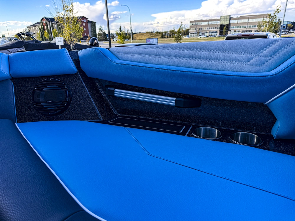 2027 Atx Surf Boats 22 Type-s alt