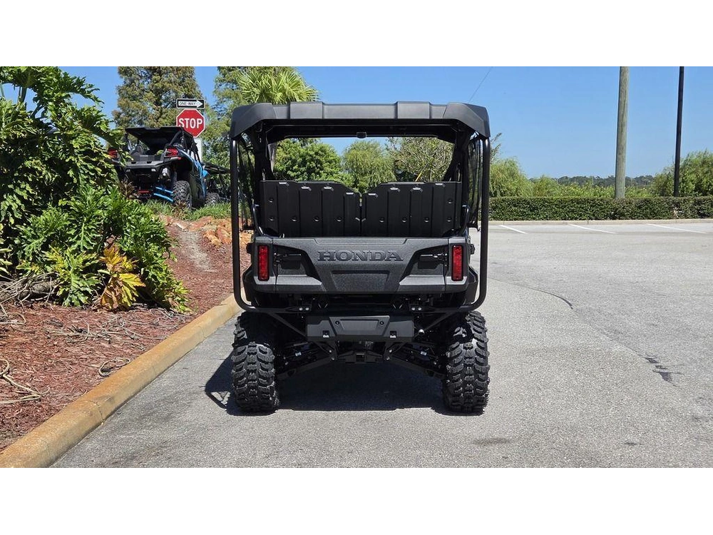 2026 Honda Pioneer 1000-5 Deluxe