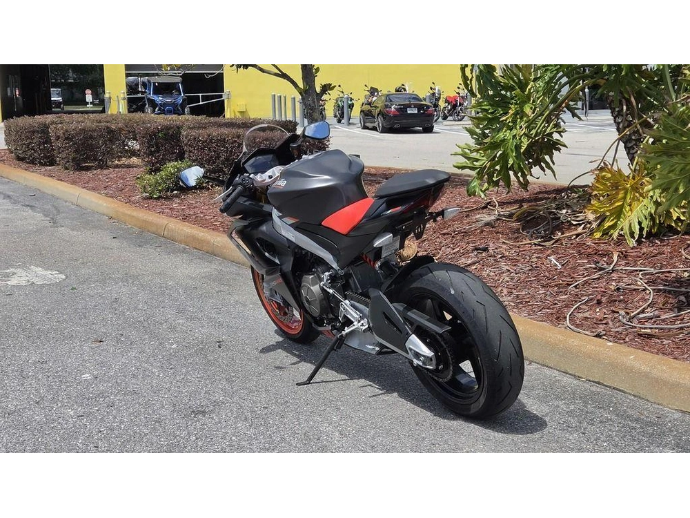2022 Aprilia Rs 660