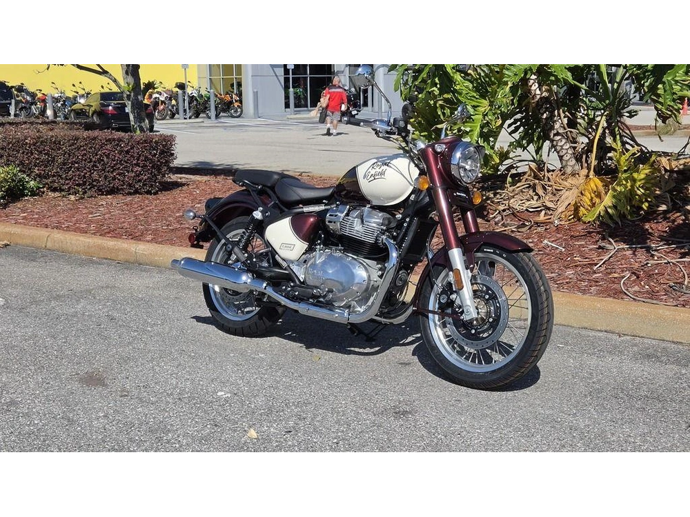 2026 Royal Enfield Classic 650 Vallam Red