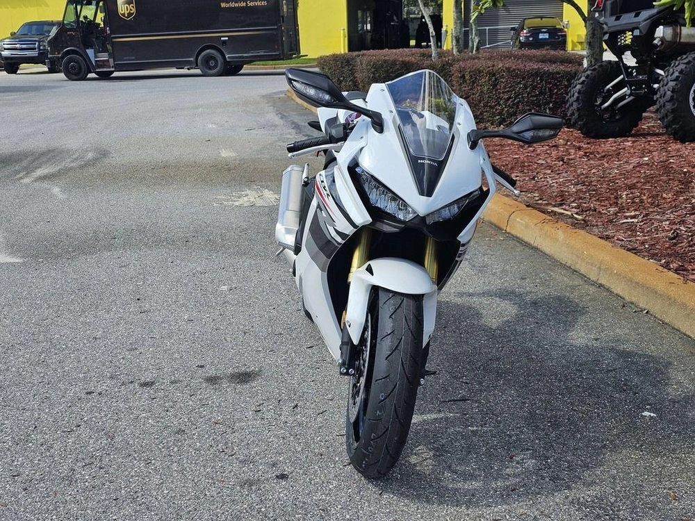 2027 Honda Cbr1000rr
