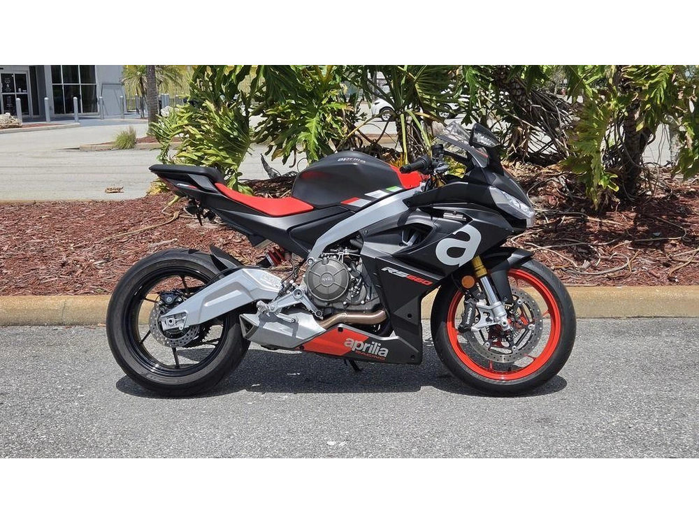 2022 Aprilia Rs 660