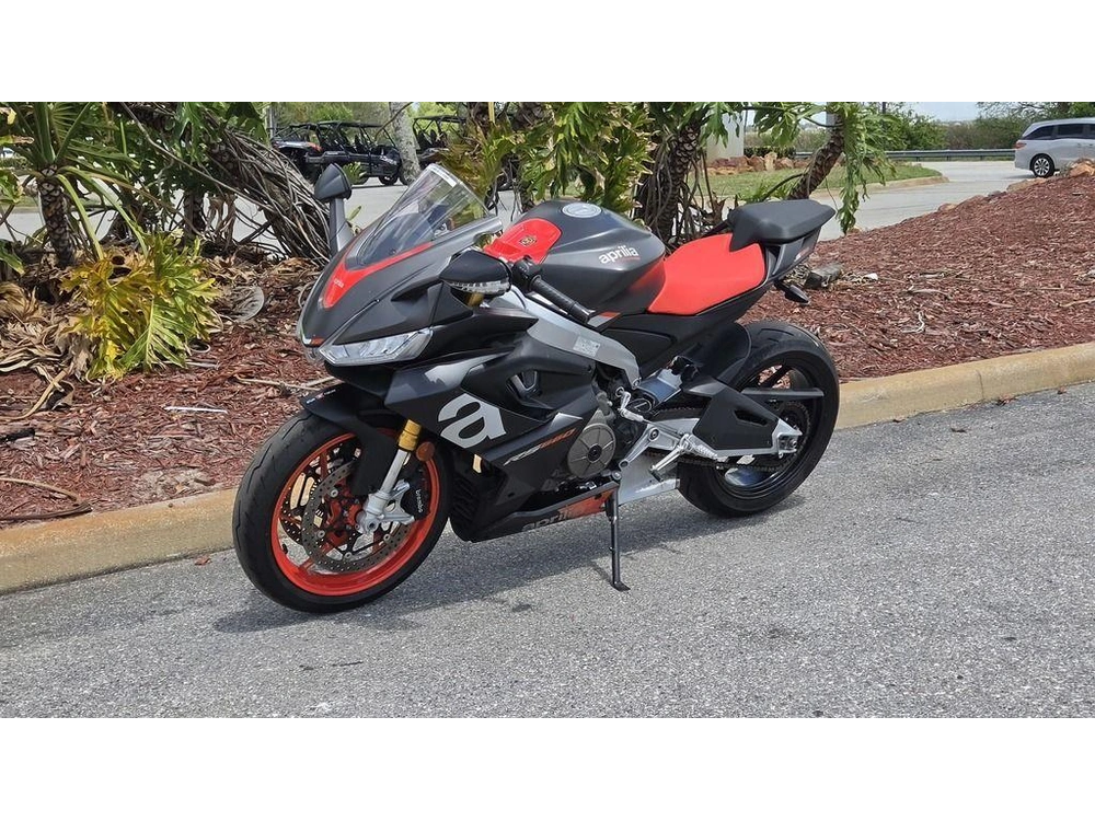 2022 Aprilia Rs 660