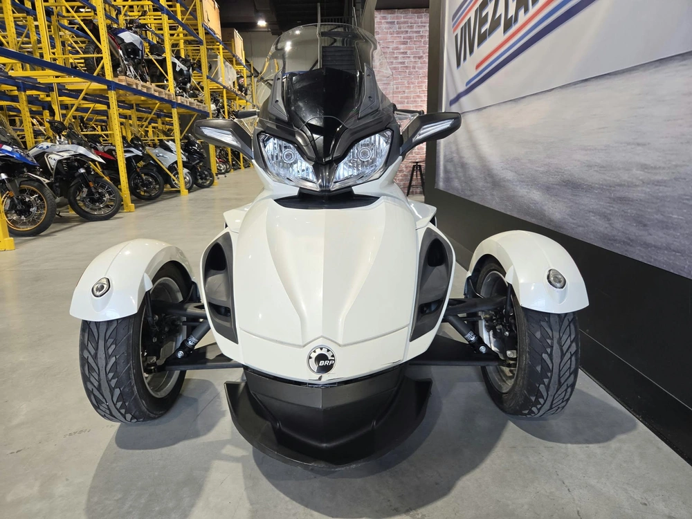 Can-am Spyder St 2014
