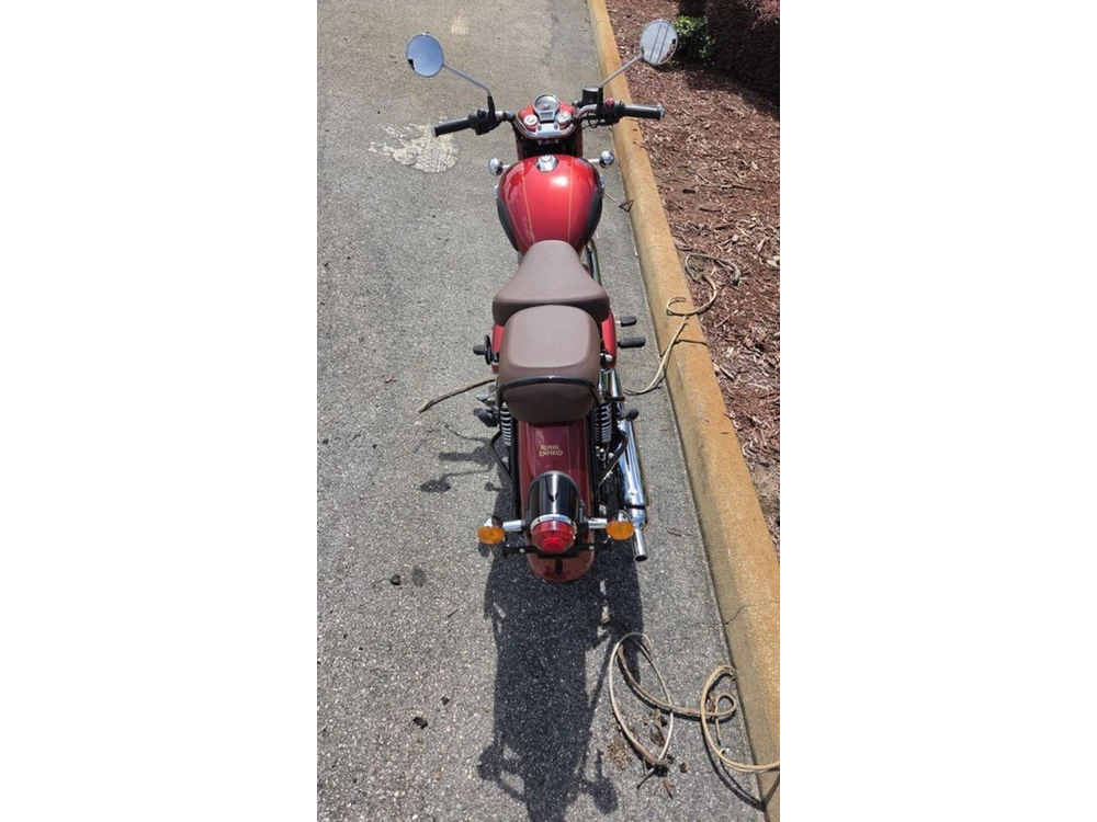 2027 Royal Enfield Classic 350 Madras Red