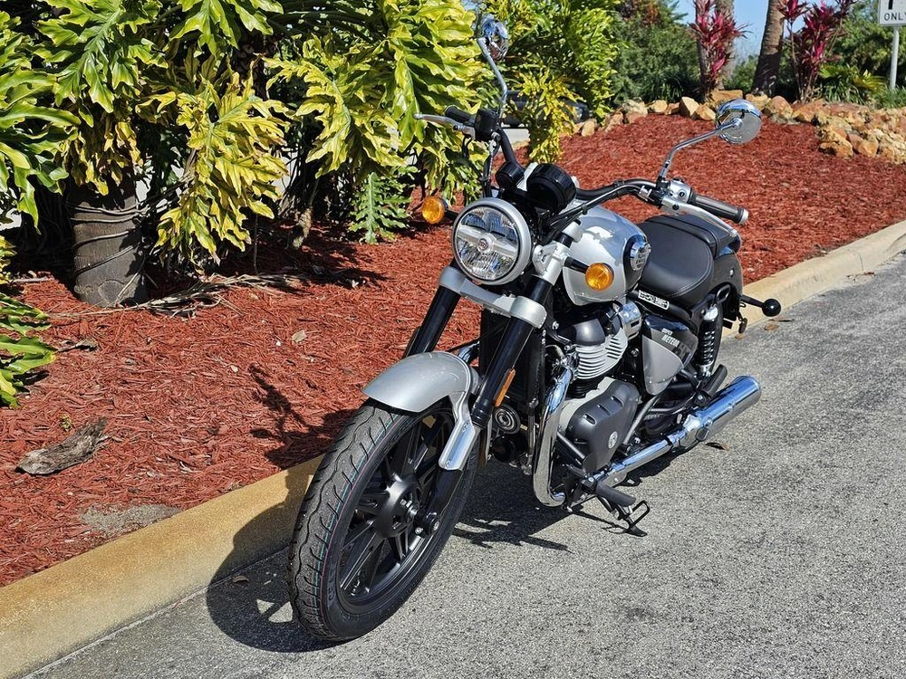 2024 Royal Enfield Super Meteor 650 Interstellar Grey