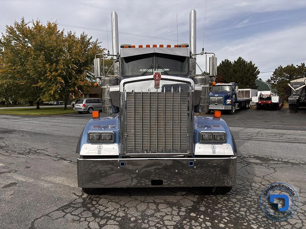 2024 Kenworth W900 alt