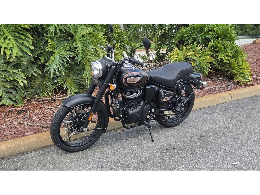 2027 Royal Enfield Bullet 350 Black Gold