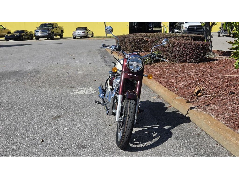2026 Royal Enfield Classic 650 Vallam Red