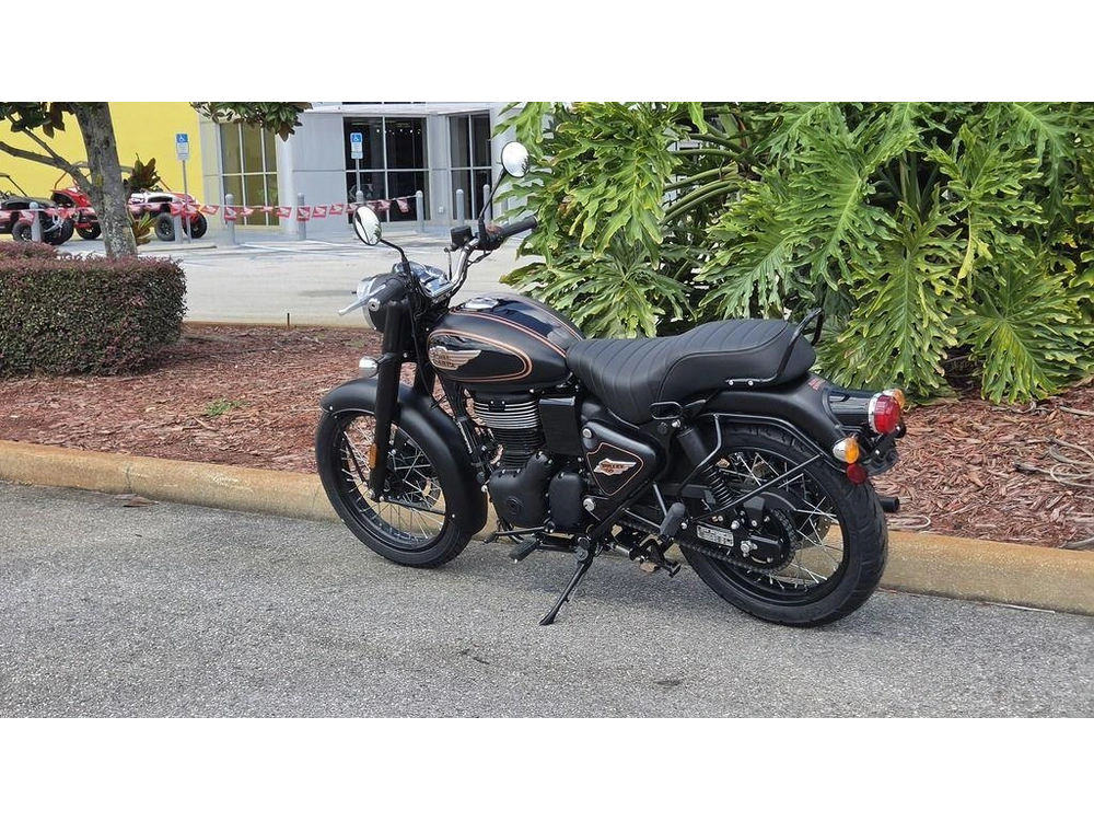 2027 Royal Enfield Bullet 350 Black Gold