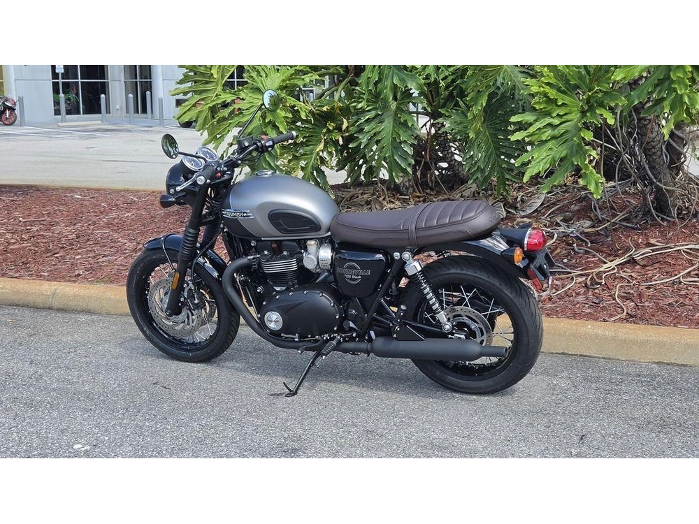 2026 Triumph Bonneville T120 Black Matt Silver Ice