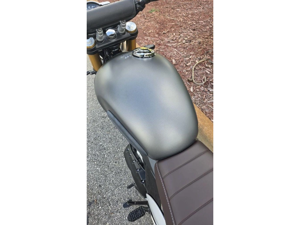 2027 Triumph Scrambler 400 X Matte Pewtergrey/matte Khaki Green