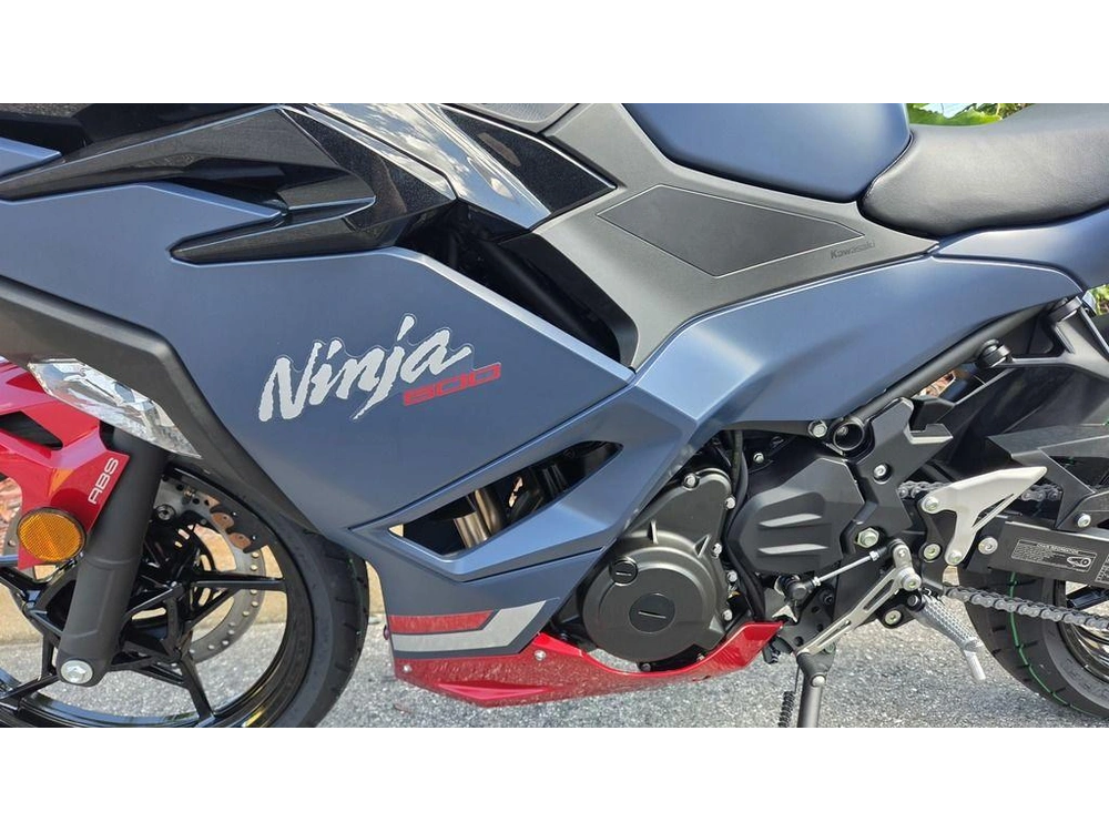 2026 Kawasaki Ninja® 500 Abs Metallic Matte Twilight Blue