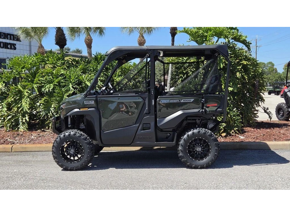 2026 Honda Pioneer 1000-5 Deluxe