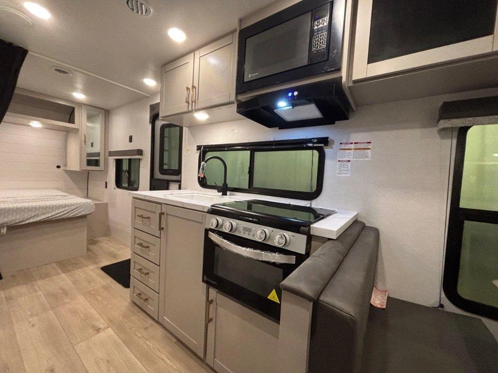 Jayco Jay Flight 210qb 2027 alt