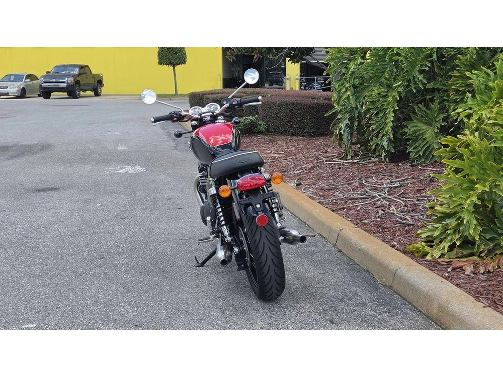2026 Triumph Bonneville T100 Jet Black