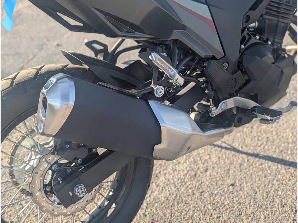 2025 Kawasaki Versey 300