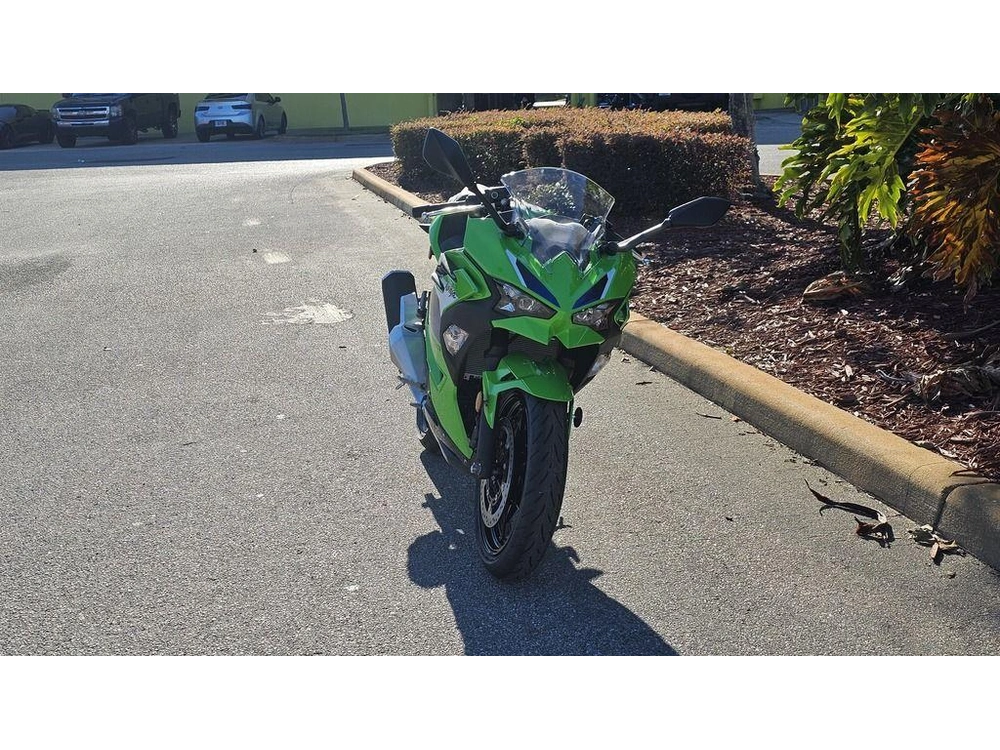 2026 Kawasaki Ninja® 500