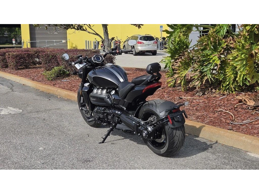 2026 Triumph Rocket 3 Storm Gt Granite/sapphire Black