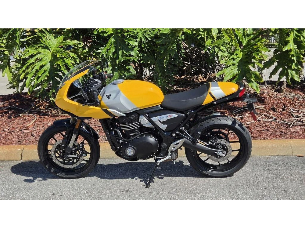2026 Triumph Thruxton 400 Metallic Racing Yellow / Aluminium Silver