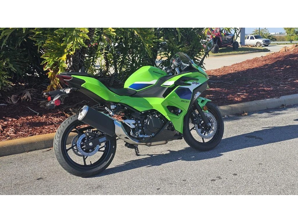 2026 Kawasaki Ninja® 500
