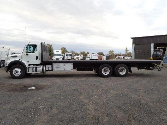 2021 Freightliner M2-112