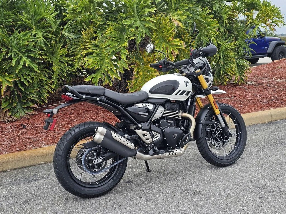 2026 Triumph Scrambler 400 Xc Vanilla White