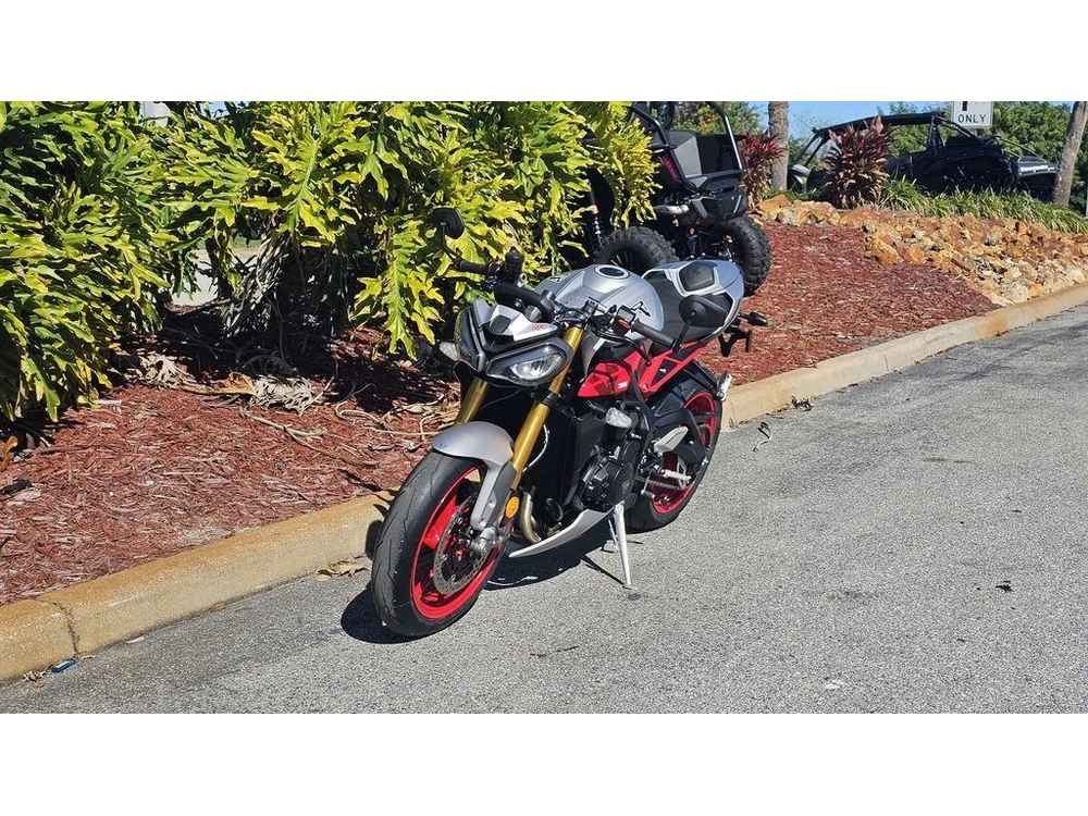 2026 Triumph Street Triple 765 Rx