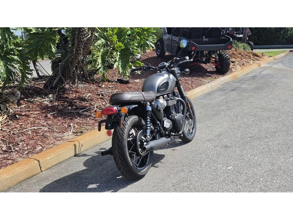 2026 Triumph Bonneville T120 Black Matt Silver Ice