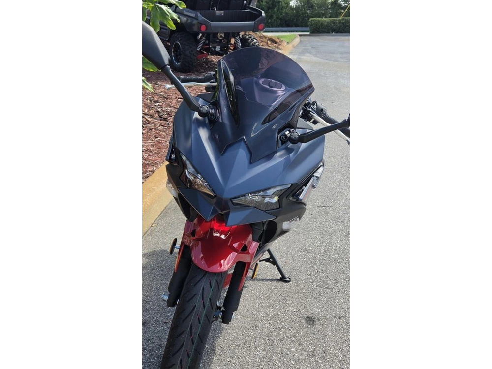 2026 Kawasaki Ninja® 500 Abs Metallic Matte Twilight Blue