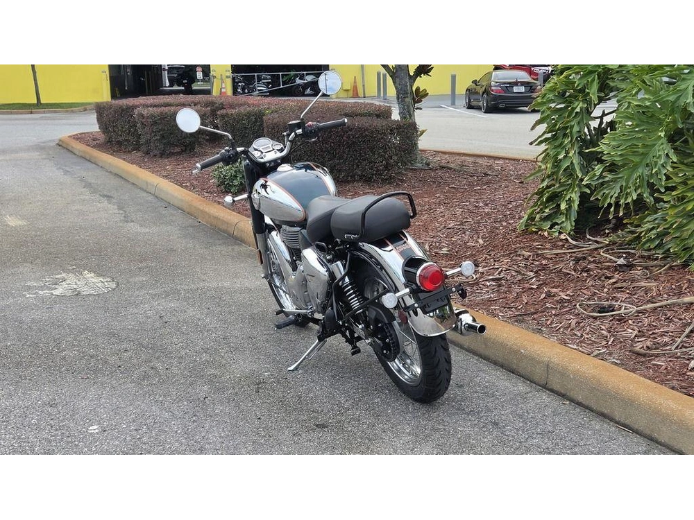 2027 Royal Enfield Classic 350 Emerald Green
