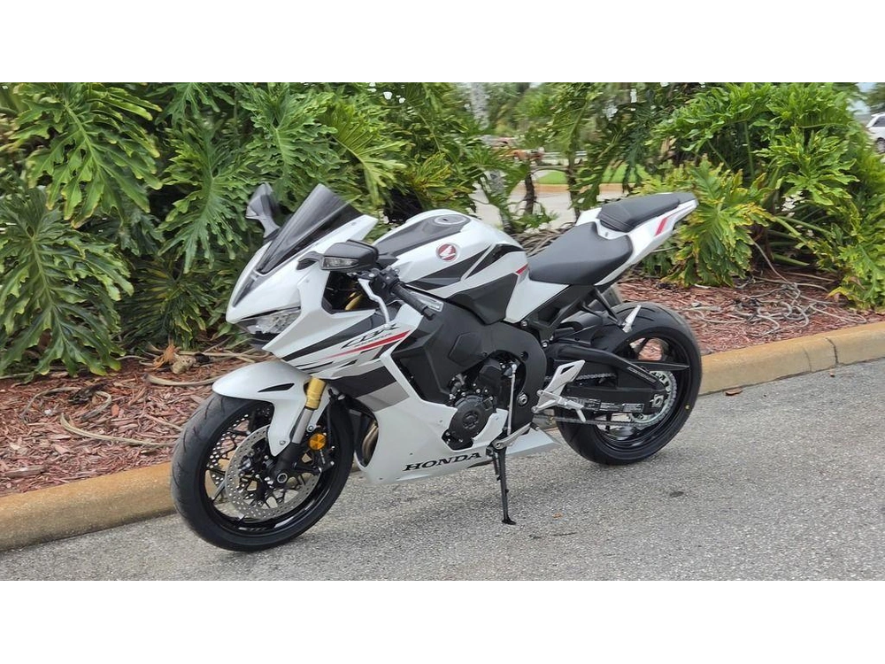 2027 Honda Cbr1000rr