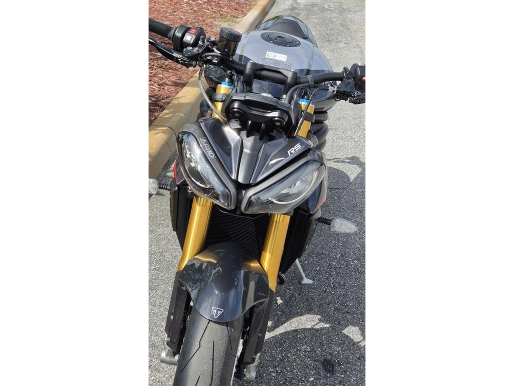 2026 Triumph Speed Triple 1200 Rs Granite/diablo Red