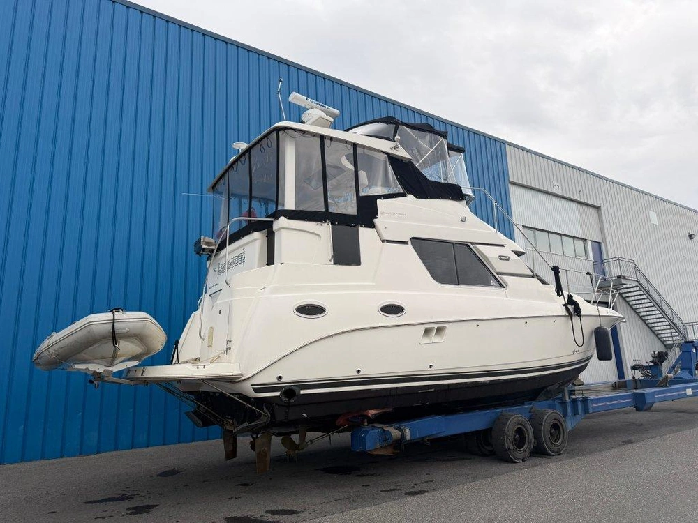 2002 Silverton 352