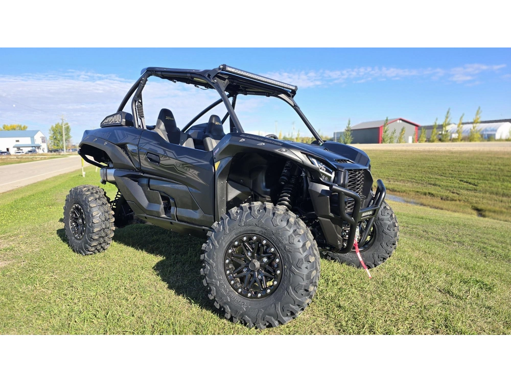2027 Kawasaki Teryx Krx1000 Blackout Edition alt
