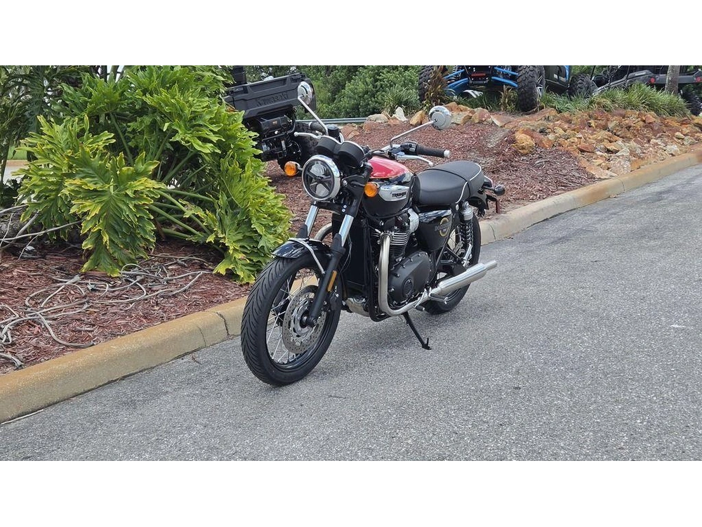 2026 Triumph Bonneville T100 Jet Black